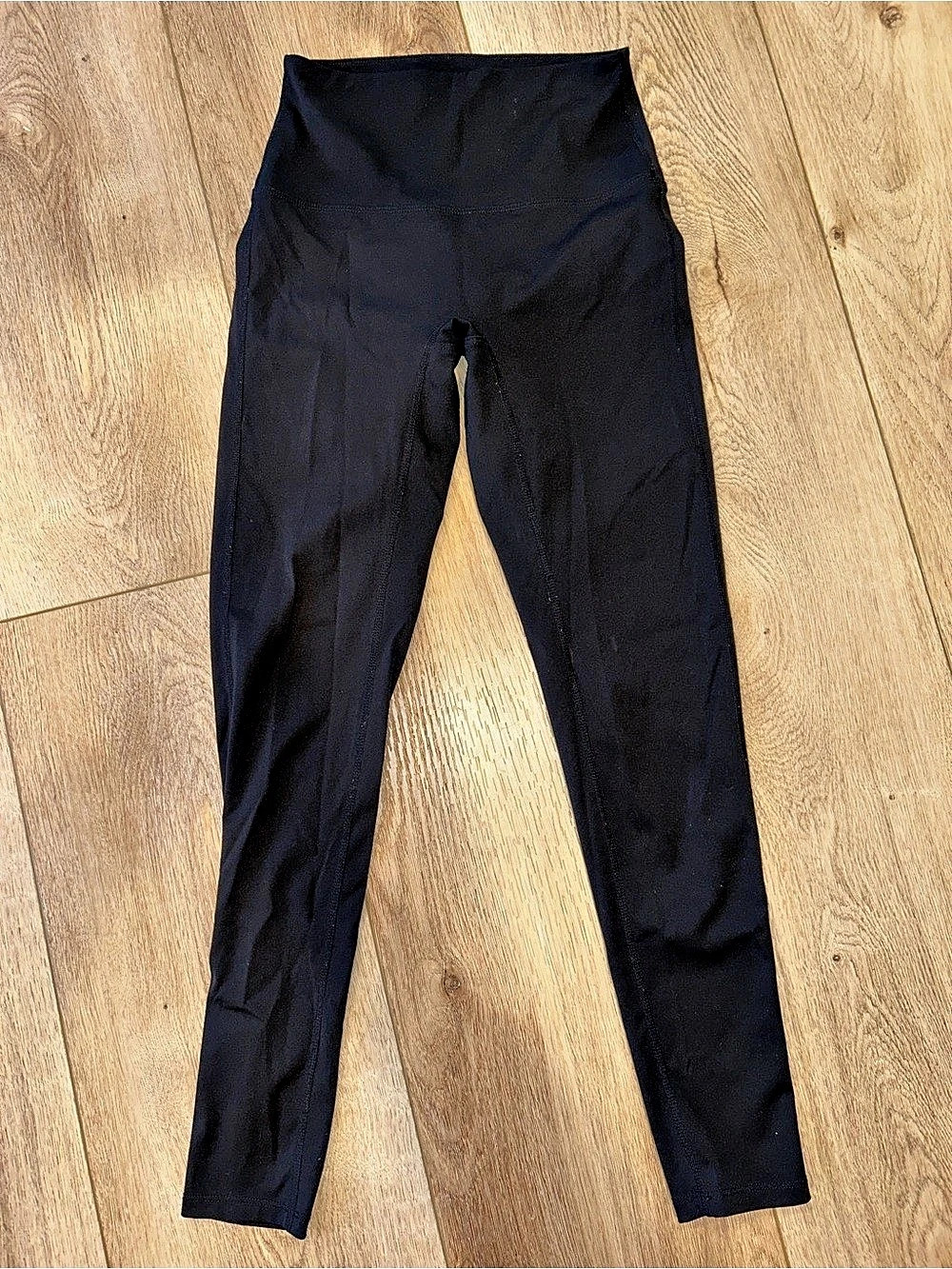 PeachyBunz Black Leggings Like New